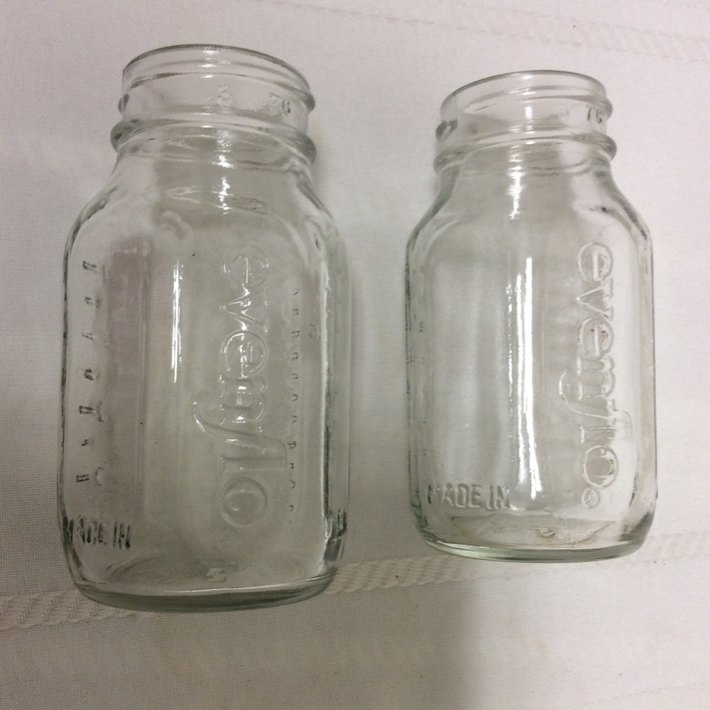 Vintage Baby Bottles Glass (1) Hygeia by Ball 8 oz and (2) Evenflo 4 oz no Tops - Picture 6 of 10